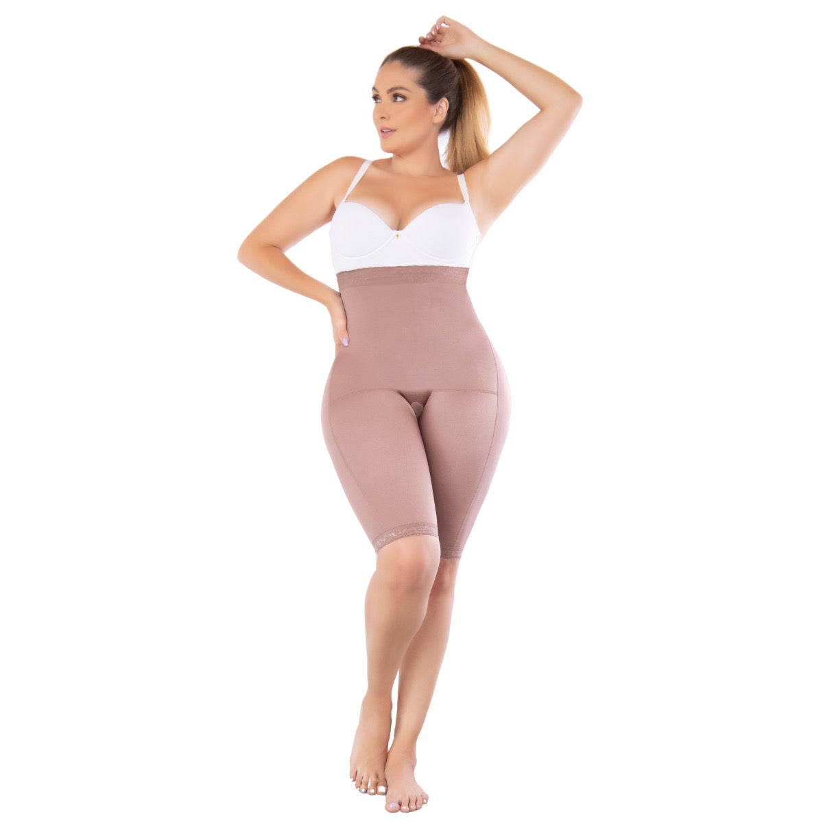 477 - Knee Length Seamless Sculpting Shorts